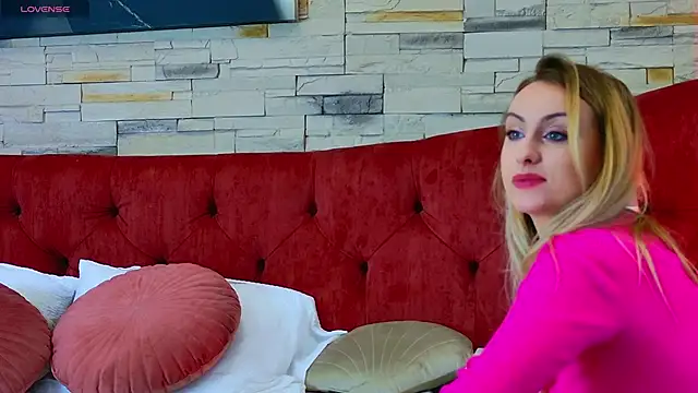 Helen Ceccile online show from 03-10-25, 01:54