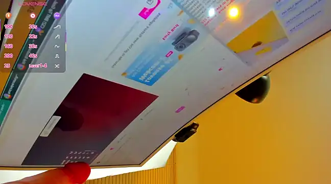 Snapshot of _LiilyWong chatting on 03-22-25, 08:40 LiilyWong online show from 03-22-25, 08:40