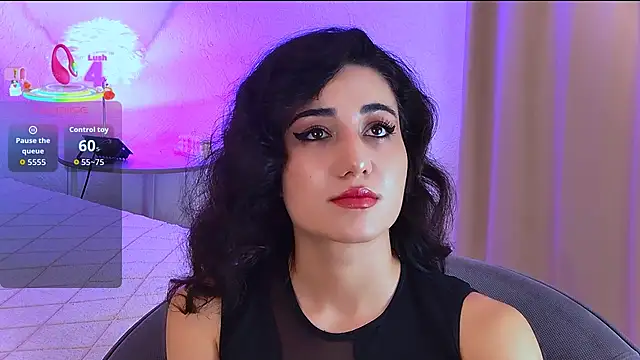 Snapshot of Maya_Rogerss chatting on 10-05-25, 02:26 Maya Rogerss online show from 10-05-25, 02:26