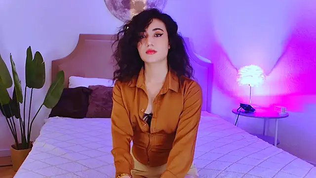 Snapshot of Maya_Rogerss chatting on 10-06-25, 02:36 Maya Rogerss online show from 10-06-25, 02:36