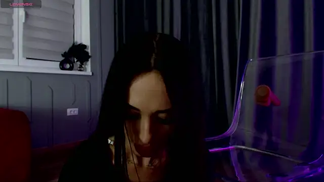 Snapshot of reinakylie chatting on 03-21-25, 07:57 reinakylie online show from 03-21-25, 07:57