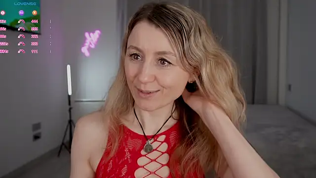 Snapshot of __Milana____ chatting on 04-13-26, 02:55 Milana online show from 04-13-26, 02:55