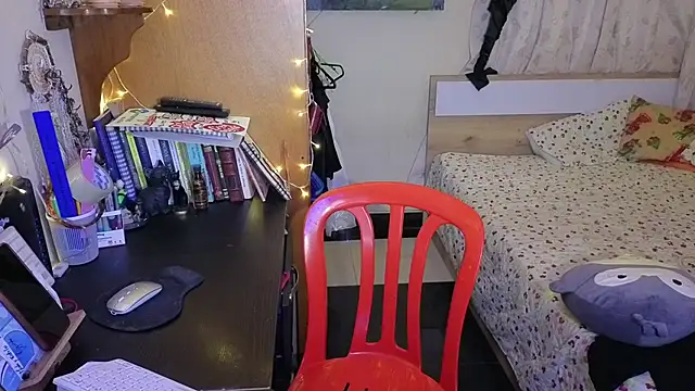 ValkaBlue online show from 09-27-25, 02:16