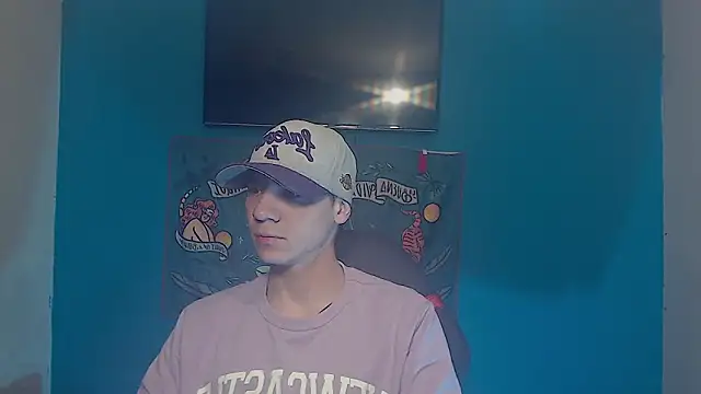 Snapshot of Burperking420_ chatting on 03-08-26, 01:37 Burperking420 online show from 03-08-26, 01:37