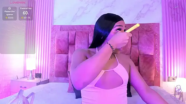 goldilockss15 online show from 09-24-25, 02:59