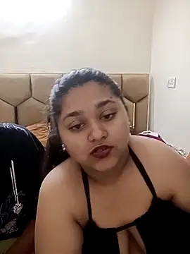 Snapshot of Strip-Couples chatting on 03-14-25, 10:05 Strip-Couples online show from 03-14-25, 10:05