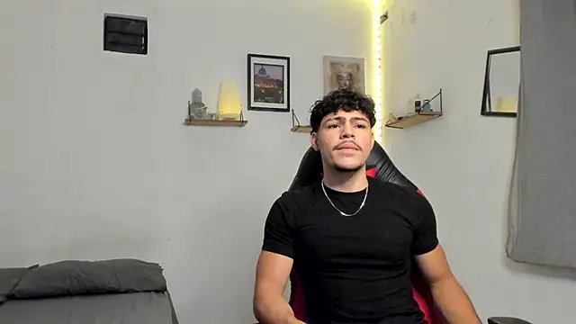 Snapshot of ares_parker2 chatting on 03-14-25, 01:05 ares parker2 online show from 03-14-25, 01:05