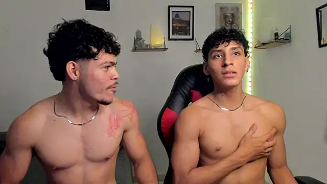 Snapshot of ares_parker2 chatting on 03-22-25, 04:45 ares parker2 online show from 03-22-25, 04:45