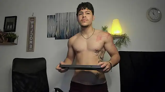 Snapshot of ares_parker2 chatting on 10-23-25, 06:02 ares parker2 online show from 10-23-25, 06:02