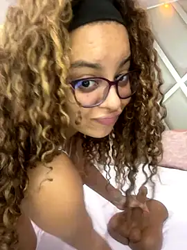 AlesiaCooper online show from 11-24-25, 09:03