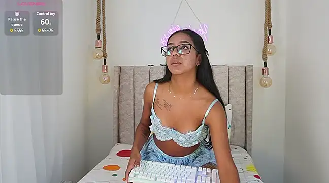 sofi grisaless online show from 03-20-25, 09:26