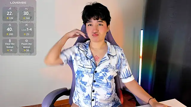 Snapshot of emma_cute7 chatting on 02-17-26, 10:34 emma cute7 online show from 02-17-26, 10:34