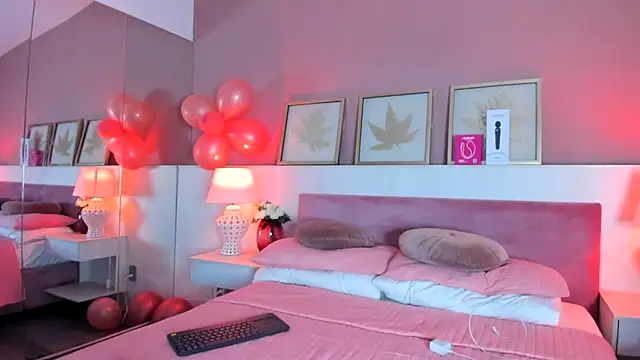 Emma  1 online show from 10-09-25, 04:10