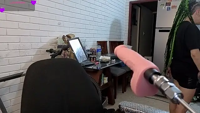 Snapshot of freyaa_sorcerees chatting on 10-12-25, 01:15 freyaa sorcerees online show from 10-12-25, 01:15