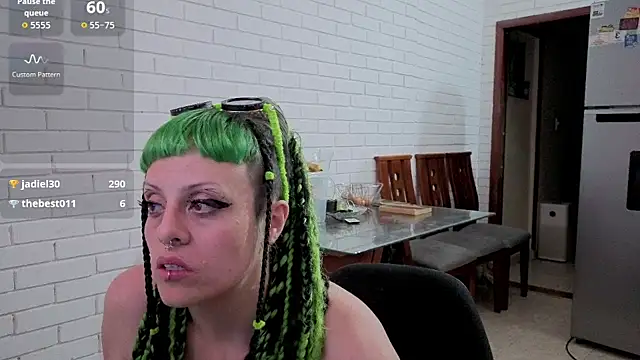 Snapshot of freyaa_sorcerees chatting on 10-27-25, 04:16 freyaa sorcerees online show from 10-27-25, 04:16