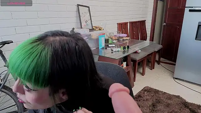 Snapshot of freyaa_sorcerees chatting on 10-29-25, 05:25 freyaa sorcerees online show from 10-29-25, 05:25