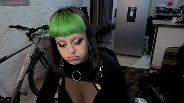 freyaa sorcerees online show from 11-13-25, 02:54