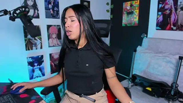 Snapshot of Vickysth chatting on 09-17-25, 11:17 Vickysth online show from 09-17-25, 11:17