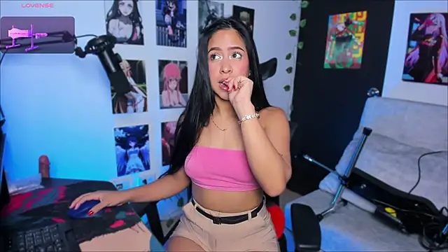 Snapshot of Vickysth chatting on 10-06-25, 11:02 Vickysth online show from 10-06-25, 11:02