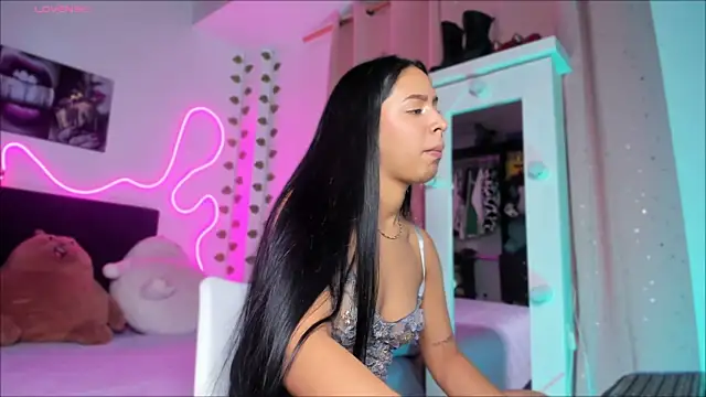 Snapshot of Vickysth chatting on 10-17-25, 11:18 Vickysth online show from 10-17-25, 11:18