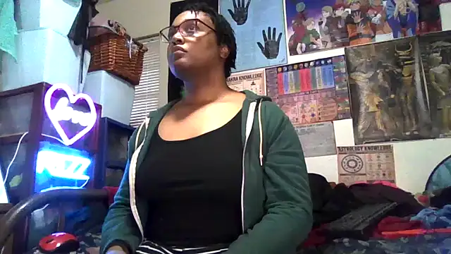 Snapshot of GardeniaFields chatting on 10-18-25, 10:32 GardeniaFields online show from 10-18-25, 10:32