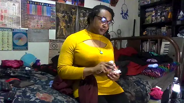 Snapshot of GardeniaFields chatting on 11-08-25, 11:36 GardeniaFields online show from 11-08-25, 11:36