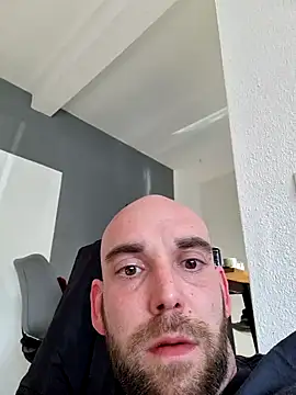 Smokeym123 online show from 03-07-25, 02:34