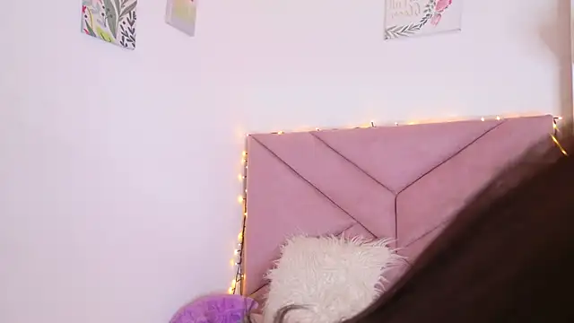 Snapshot of eva_sin18 chatting on 02-12-26, 02:06 eva sin18 online show from 02-12-26, 02:06