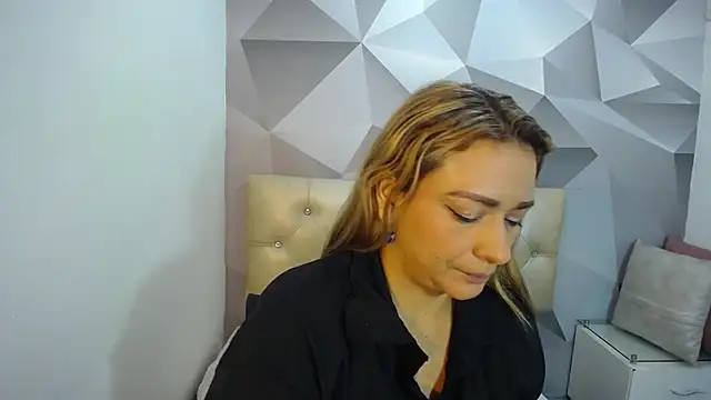 Milf-Prettyboobs online show from 12-20-25, 10:55