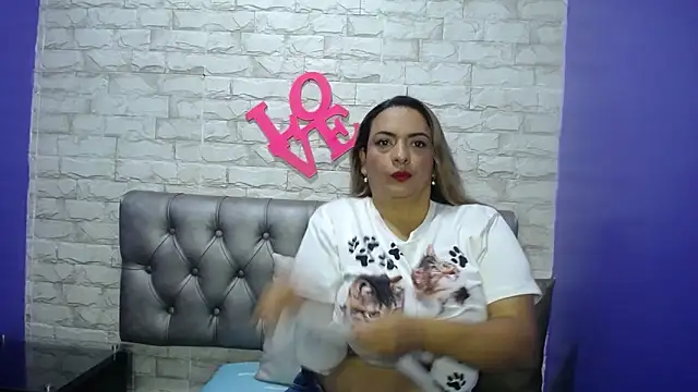 Milf-Prettyboobs online show from 05-11-26, 05:10