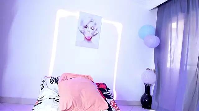 sweet cinamon online show from 10-19-25, 01:23