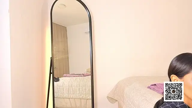 sweetlittlevenus online show from 10-05-25, 07:56