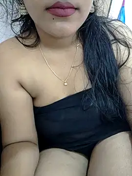 Snapshot of priya_00143 chatting on 10-27-25, 04:38 priya 00143 online show from 10-27-25, 04:38
