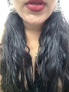 Snapshot of priya_00143 chatting on 02-14-26, 07:10 priya 00143 online show from 02-14-26, 07:10