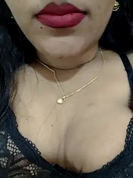 Snapshot of priya_00143 chatting on 02-15-26, 12:25 priya 00143 online show from 02-15-26, 12:25