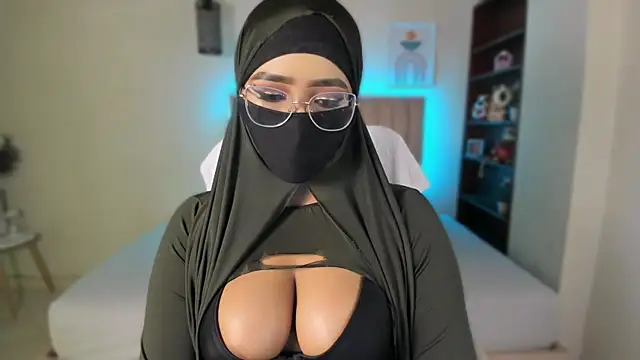 Sasha Anaan online show from 10-26-25, 08:53