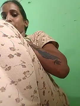 Hotty-Nidhi online show from 10-21-25, 04:57