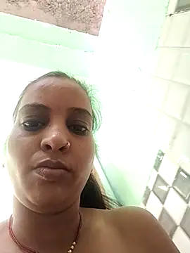 Hotty-Nidhi online show from 12-15-25, 03:11