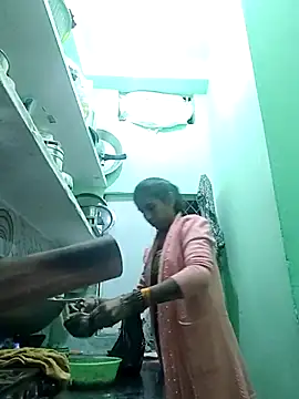 Hotty-Nidhi online show from 12-15-25, 03:49