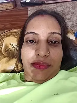 Hotty-Nidhi online show from 12-19-25, 02:40