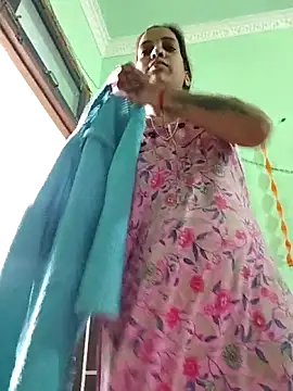 Snapshot of Hotty-Nidhi chatting on 02-19-26, 03:24 Hotty-Nidhi online show from 02-19-26, 03:24