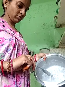 Snapshot of Hotty-Nidhi chatting on 02-24-26, 05:16 Hotty-Nidhi online show from 02-24-26, 05:16