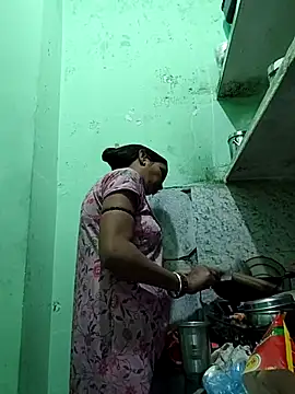 Snapshot of Hotty-Nidhi chatting on 02-25-26, 03:43 Hotty-Nidhi online show from 02-25-26, 03:43