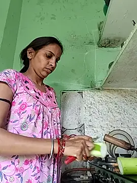 Snapshot of Hotty-Nidhi chatting on 02-26-26, 04:44 Hotty-Nidhi online show from 02-26-26, 04:44