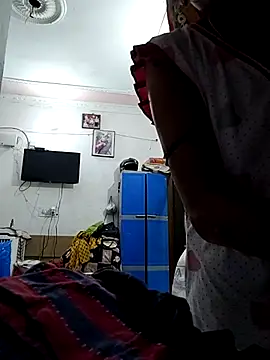 Snapshot of Hotty-Nidhi chatting on 03-13-26, 10:22 Hotty-Nidhi online show from 03-13-26, 10:22