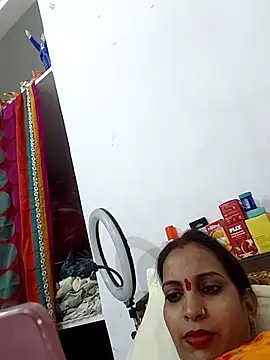 Snapshot of Hotty-Nidhi chatting on 03-19-26, 10:19 Hotty-Nidhi online show from 03-19-26, 10:19
