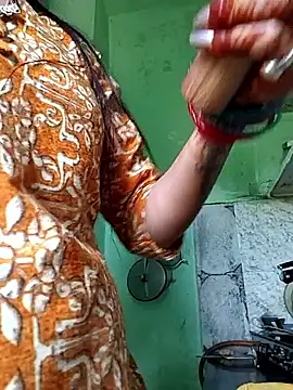 Snapshot of Hotty-Nidhi chatting on 03-24-26, 07:13 Hotty-Nidhi online show from 03-24-26, 07:13