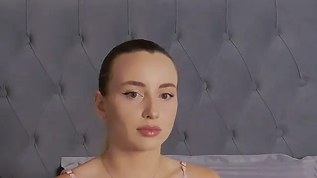 AlexisWhit online show from 10-11-25, 06:45