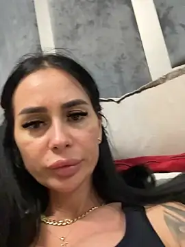 LaraVos online show from 02-16-26, 04:47