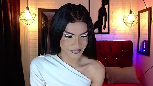 agatha rodriguez online show from 11-22-25, 02:16